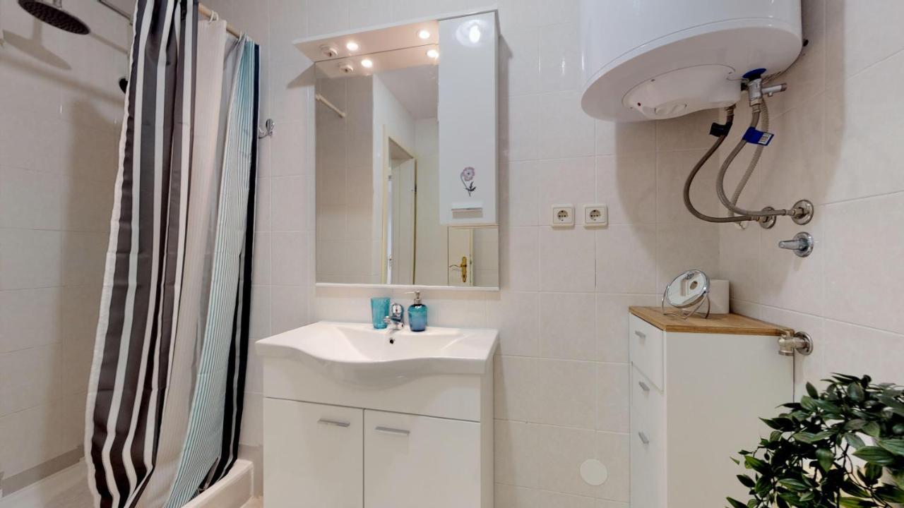 Emily Deluxe Superior 5 Star Studio Apartment, Your Piece Of Heaven With Sea & Park View Novigrad Istria Exteriér fotografie